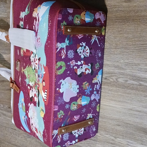 Nwt Disney dooney and bourke Christmas - Picture 5 of 11